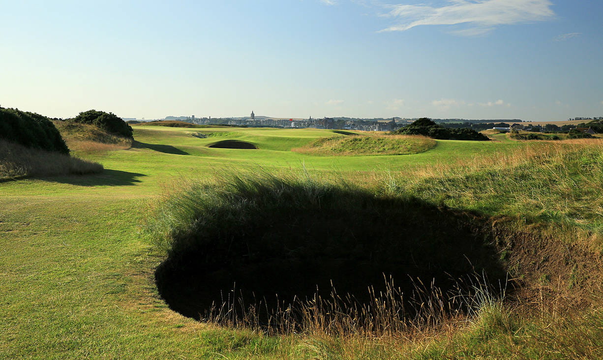 More dangerous bunkers lurk on the 13th